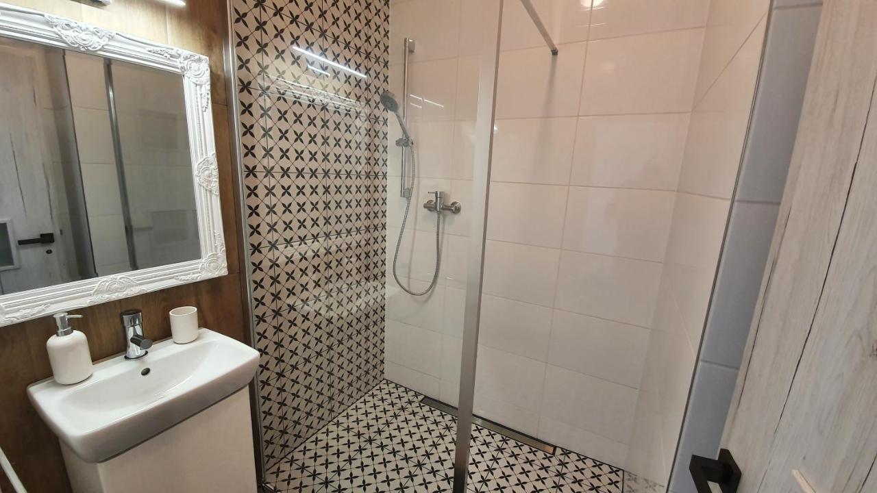 Cozy Studio With Netflix - Apartmanovy Dom Bernard Vysoke Tatry Exterior photo